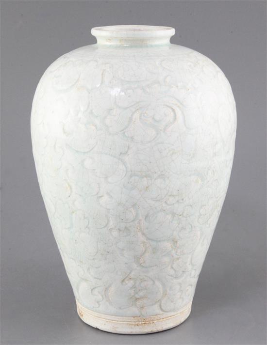 A Chinese Qingbai-type meiping, probably 17th / 18th century, height 26.5cm